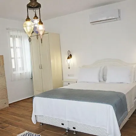 Tas Konak Eski 2*
